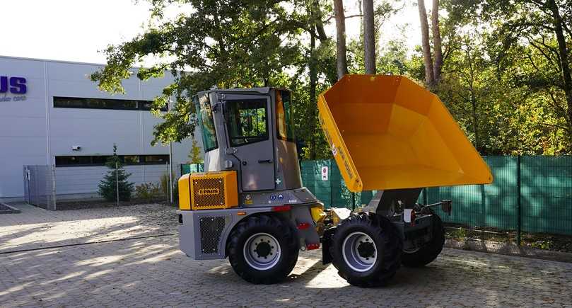 Paus Rundmuldenkipper AKR 9060: Kompakte Abmessungen ermöglichen einfaches Rangieren, und der serienmäßig drehbare Fahrerstand erspart unnötige Wendemanöver. | Foto: Paus Paus Rundmuldenkipper AKR 9060: Kompakte Abmessungen ermöglichen einfaches Rangieren, und der serienmäßig drehbare Fahrerstand erspart unnötige Wendemanöver. | Foto: Paus