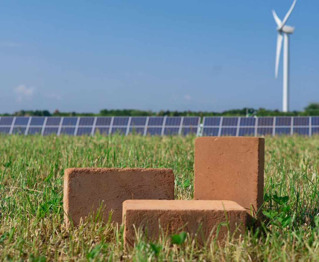 Schlagmann Poroton entwickelt ersten rein keramischen Recyclingziegel Schlagmann Poroton entwickelt ersten rein keramischen Recyclingziegel