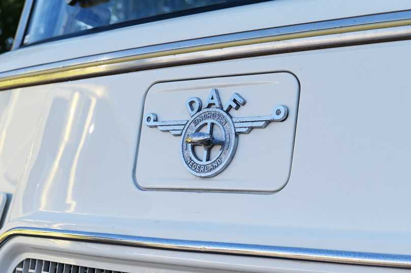 Lkw-Legende: Das alte DAF-Logo am A 1902 DS erinnert an längst vergangene Tage. | Foto: QUATEX Lkw-Legende: Das alte DAF-Logo am A 1902 DS erinnert an längst vergangene Tage. | Foto: QUATEX