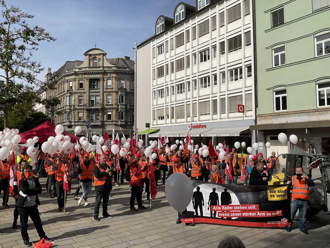 Tarifkonflikt am Bau: Verhandlungen scheitern am Streit um Wegezeiten Tarifkonflikt am Bau: Verhandlungen scheitern am Streit um Wegezeiten