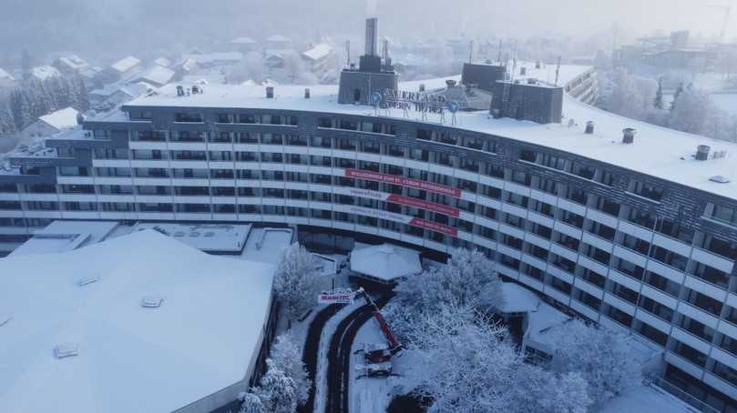 So tief verschneit wie im Januar 2023 wird das Seminarhotel in Willingen in diesem Jahr voraussichtlich nicht sein. Die über 1.000 erwarteten Seminargäste werden es bei der Anreise danken. | Foto: VDBUM So tief verschneit wie im Januar 2023 wird das Seminarhotel in Willingen in diesem Jahr voraussichtlich nicht sein. Die über 1.000 erwarteten Seminargäste werden es bei der Anreise danken. | Foto: VDBUM