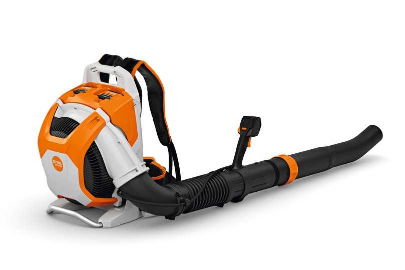 Mit einer Blaskraft von bis zu 35 Newton ist das neue BRA 600 das Top-Modell unter den rückentragbaren Blasgeräten im Stihl Akku-Sortiment. | Foto: Stihl