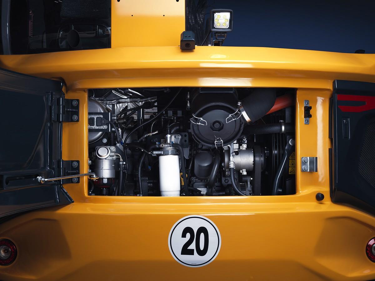 Im neuen Hyundai-Mobilbagger HW100A kommt, wie auch im überarbeiteten HW65A, erstmals ein Hyundai-Motor zum Einsatz. Der D34-Motor stellt 460 Nm Drehmoment ab 1.400 U/min zur Verfügung. | Foto: HD Hyundai