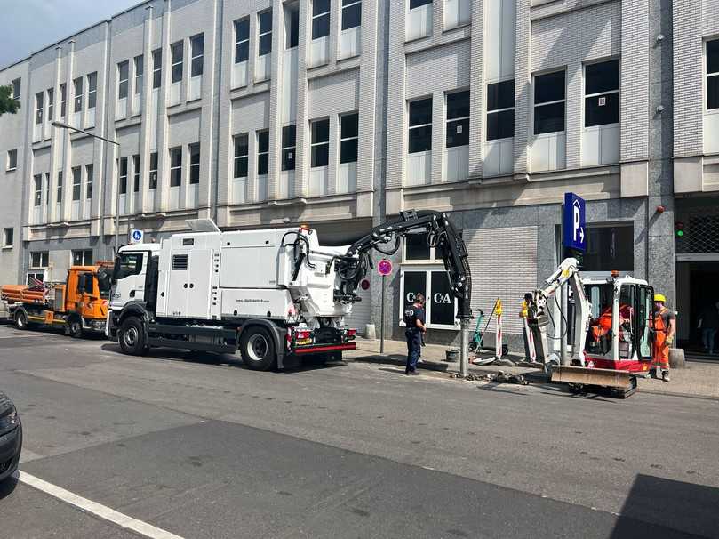 Der DinoCity ist prädestiniert für Saugbagger-Einsätze im engen innerstädtischen Raum. | Foto: MTS Der DinoCity ist prädestiniert für Saugbagger-Einsätze im engen innerstädtischen Raum. | Foto: MTS
