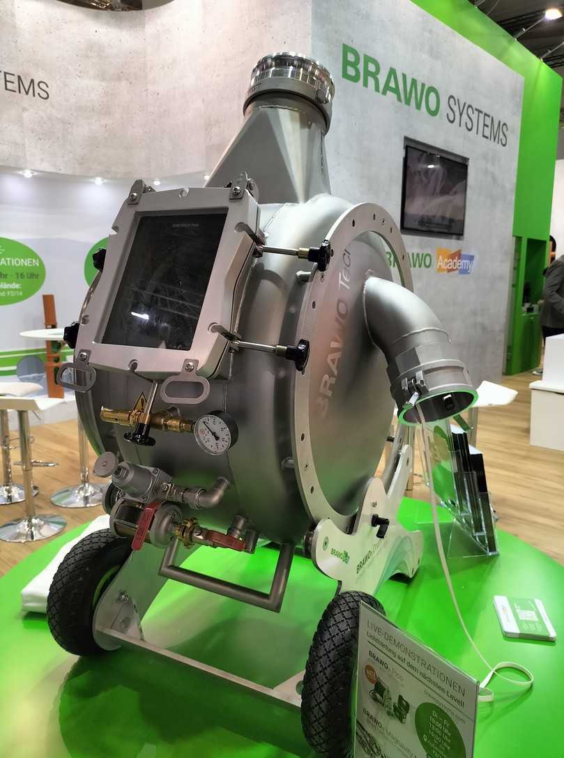 Die Brawo Drum 4.0 (hier auf der Ro-Ka-Tech) ist eine universell einsetzbare Inversionstrommel für alle vier Härtemethoden. | Foto: B_I/Valdix Die Brawo Drum 4.0 (hier auf der Ro-Ka-Tech) ist eine universell einsetzbare Inversionstrommel für alle vier Härtemethoden. | Foto: B_I/Valdix