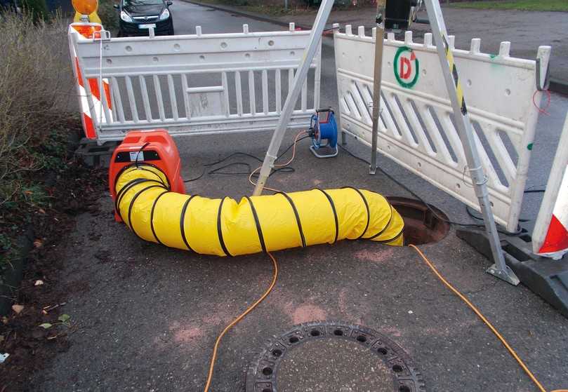 Als zusätzliche Maßnahme im Sinne des Arbeitsschutzes wurde während der Sanierungsarbeiten für eine aktive Belüftung der Arbeitsbereiche gesorgt. | Foto: Sanierungstechnik Dommel Als zusätzliche Maßnahme im Sinne des Arbeitsschutzes wurde während der Sanierungsarbeiten für eine aktive Belüftung der Arbeitsbereiche gesorgt. | Foto: Sanierungstechnik Dommel