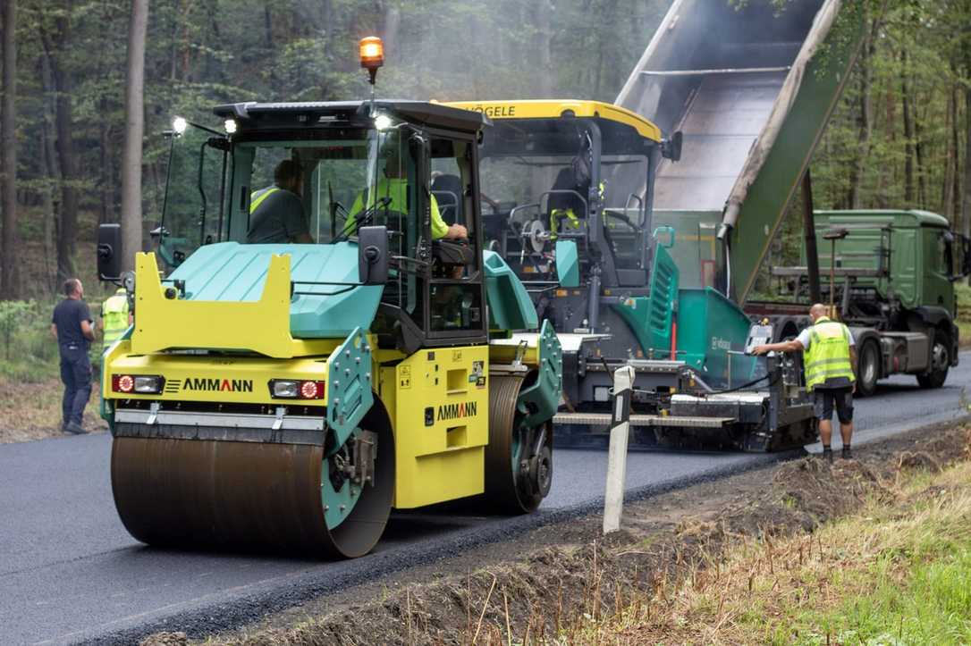 Ammann stellt 7,5 Tonnen Tandemwalze ARP 75 vor Ammann stellt 7,5 Tonnen Tandemwalze ARP 75 vor