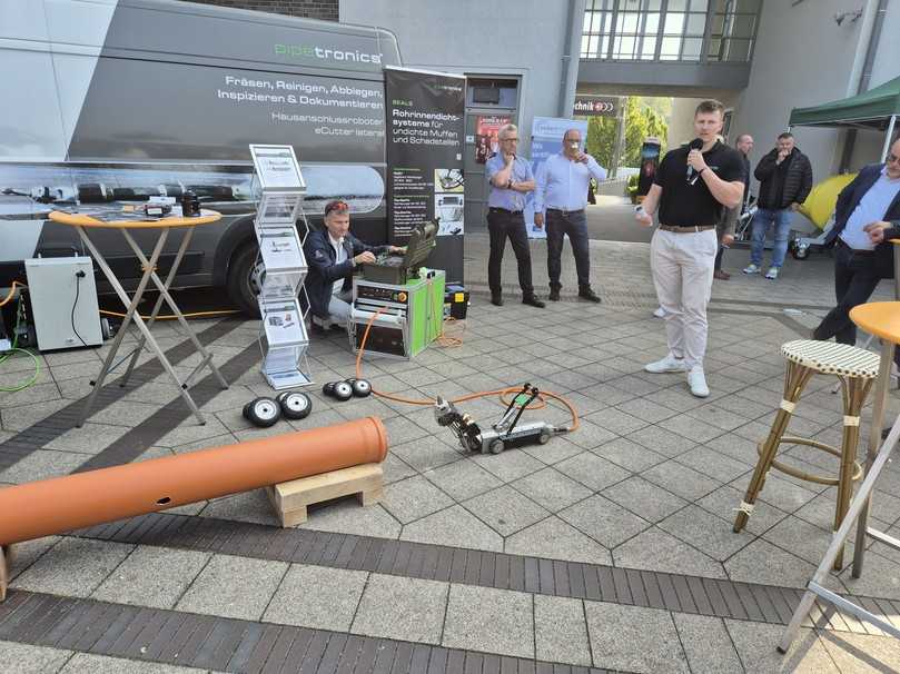 Pipetronics stellte den neuen eCutter light vor. | Foto: A. zu Eulenburg Pipetronics stellte den neuen eCutter light vor. | Foto: A. zu Eulenburg