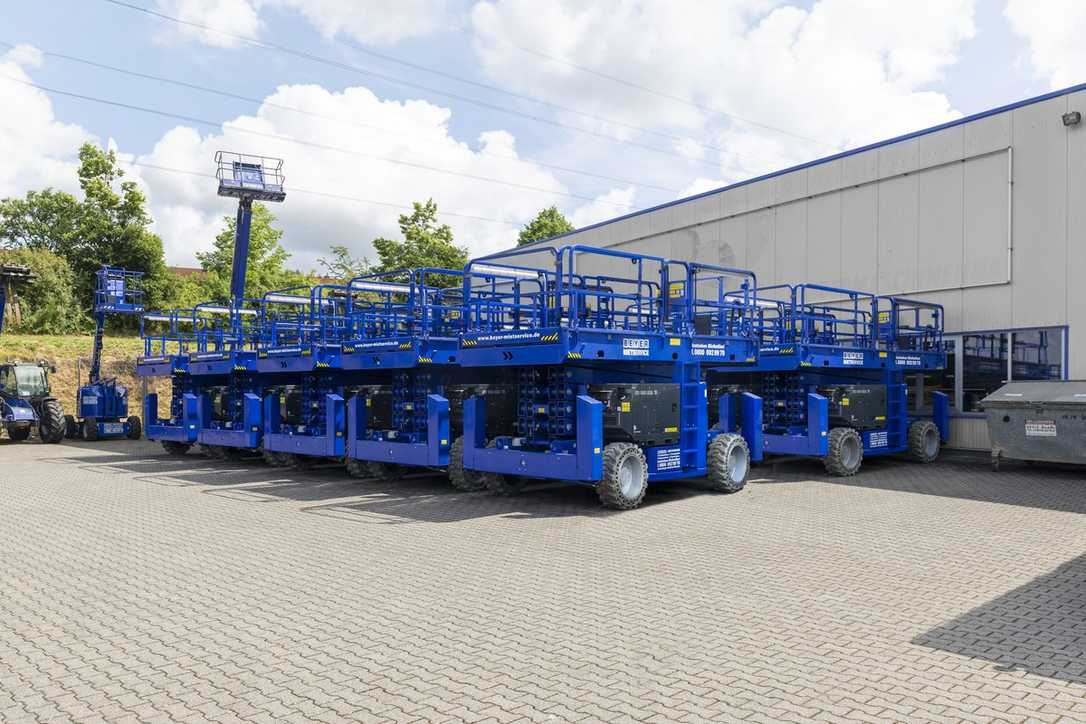 Beyer-Mietservice bietet jetzt Elektro-Scherenbühnen mit Allrad Beyer-Mietservice bietet jetzt Elektro-Scherenbühnen mit Allrad