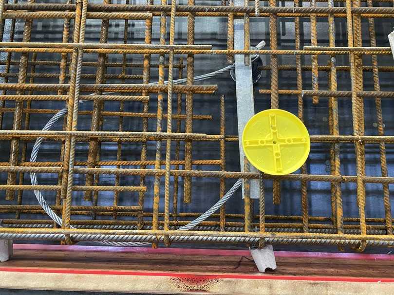 Blick auf eine eingebaute Erdung im Behälter aus Stahlbeton | Foto: GET Blick auf eine eingebaute Erdung im Behälter aus Stahlbeton | Foto: GET