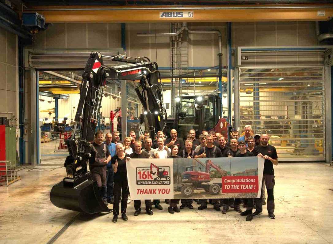 Yanmar Compact Equipment Germany Crailsheim stellt 16.000sten Mobilbagger fertig: B110W Yanmar Compact Equipment Germany Crailsheim stellt 16.000sten Mobilbagger fertig: B110W