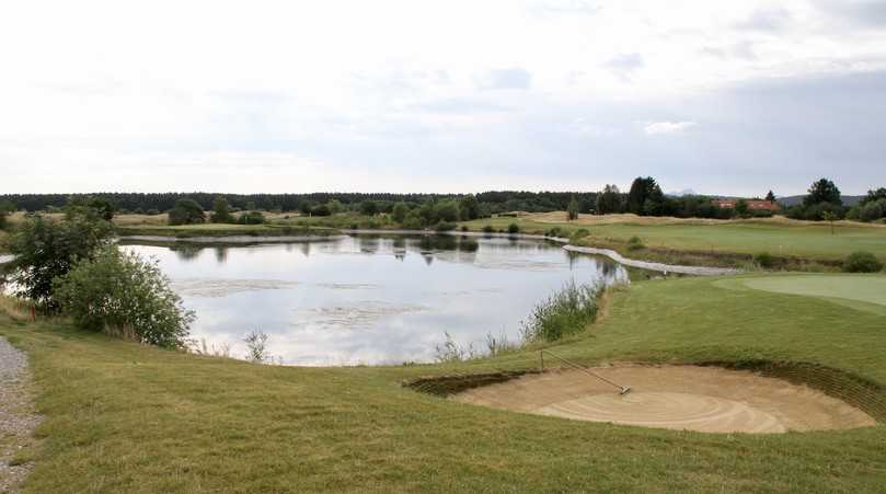 Die Teiche auf dem Golfplatz Valley dienen als Regenwasserspeicher zur Bewässerung von Grüns und Abschlagsflächen. | Foto: bs Die Teiche auf dem Golfplatz Valley dienen als Regenwasserspeicher zur Bewässerung von Grüns und Abschlagsflächen. | Foto: bs