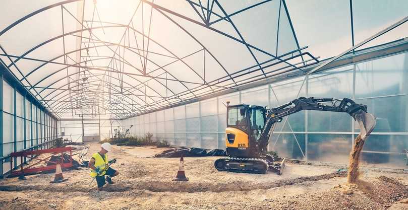 Zu den Aufgaben in Cornwall gehörte auch der Bau einer 10.000 Quadratmeter großen Gärtnerei mit Außenanlagen. | Foto: Volvo CE Zu den Aufgaben in Cornwall gehörte auch der Bau einer 10.000 Quadratmeter großen Gärtnerei mit Außenanlagen. | Foto: Volvo CE