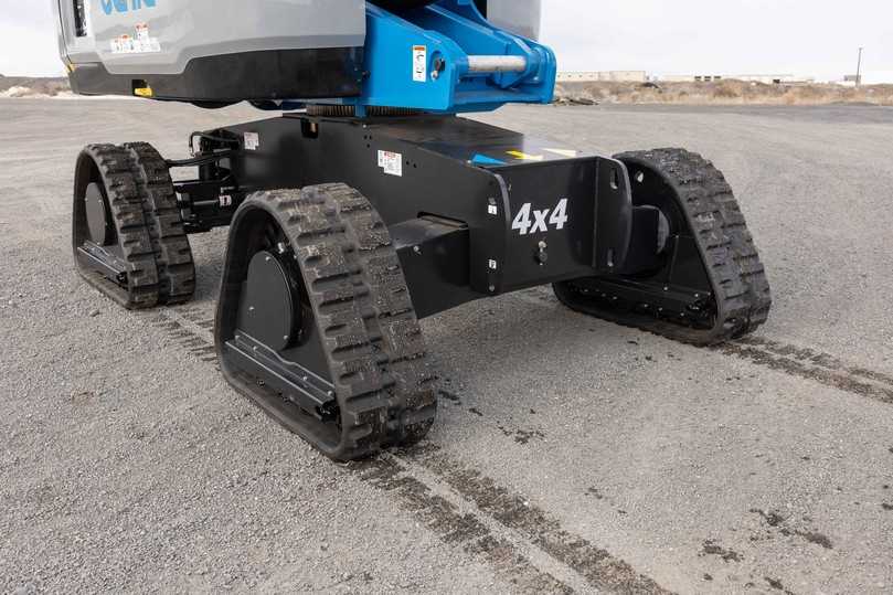 Das neue Trax-Laufwerk der Genie S-65 Teleskoparbeitsbühne ist nicht nur weiterhin hoch geländegängig, sondern spart jetzt durch 50 Prozent weniger Wartungsteile auch Kosten. | Foto: Genie Das neue Trax-Laufwerk der Genie S-65 Teleskoparbeitsbühne ist nicht nur weiterhin hoch geländegängig, sondern spart jetzt durch 50 Prozent weniger Wartungsteile auch Kosten. | Foto: Genie