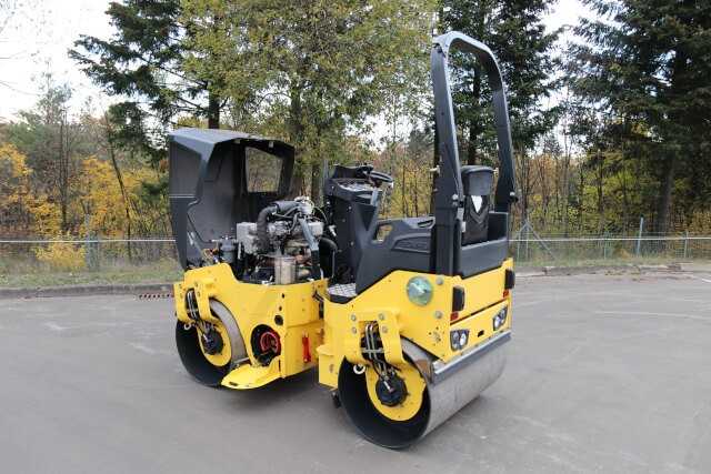 Erste Bomag-Tamdemwalze mit Gasantrieb Erste Bomag-Tamdemwalze mit Gasantrieb