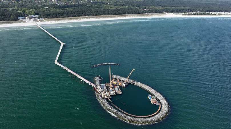 Die Seebrücke führt zum neuen Inselhafen mit 45 Liegeplätzen. Hier der Bauzustand im Mai 2024 | Foto: Hr. Rödel Die Seebrücke führt zum neuen Inselhafen mit 45 Liegeplätzen. Hier der Bauzustand im Mai 2024 | Foto: Hr. Rödel