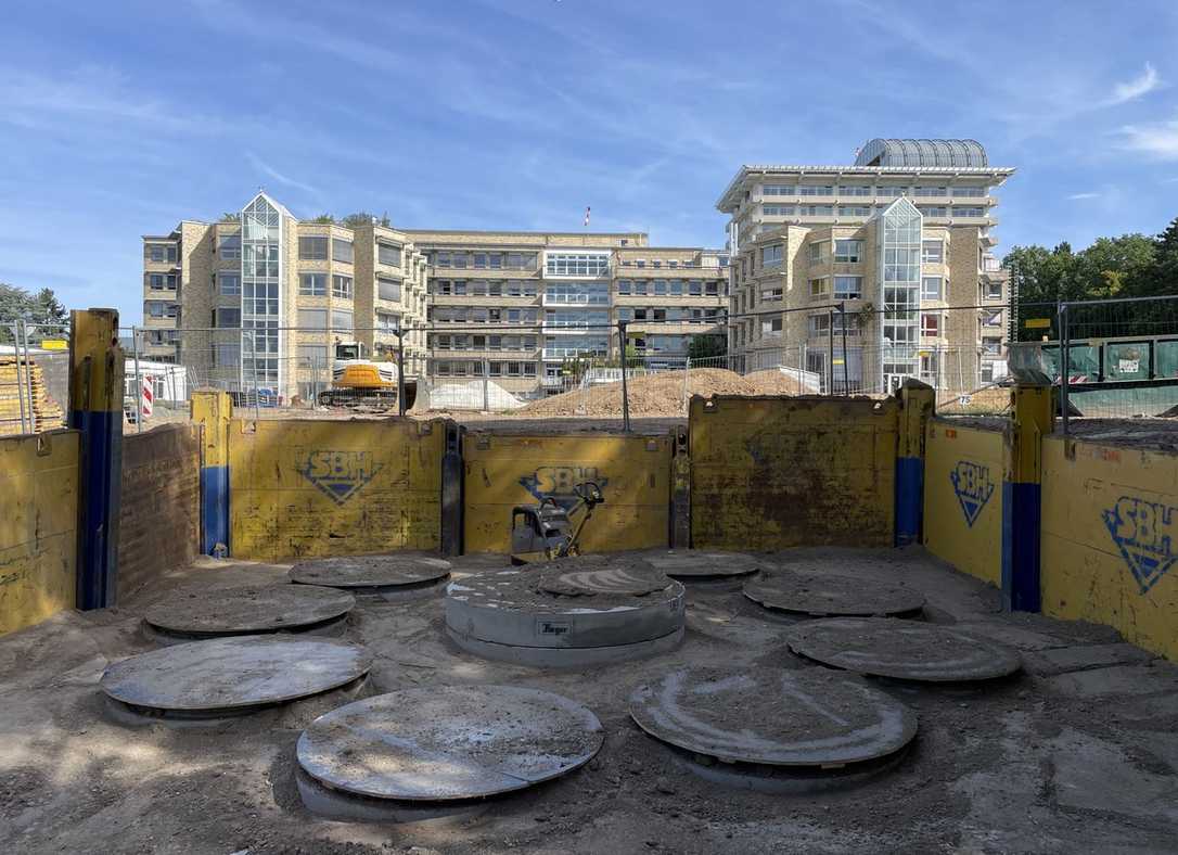 Saubere Entwässerung mit Beton-Fertigteilen auf Klinik-Campus in Frankfurt Saubere Entwässerung mit Beton-Fertigteilen auf Klinik-Campus in Frankfurt
