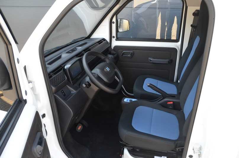 ARI 458 Pro Elektrotransporter Blick in den Innenraum. | Foto: Ari Motors ARI 458 Pro Elektrotransporter Blick in den Innenraum. | Foto: Ari Motors