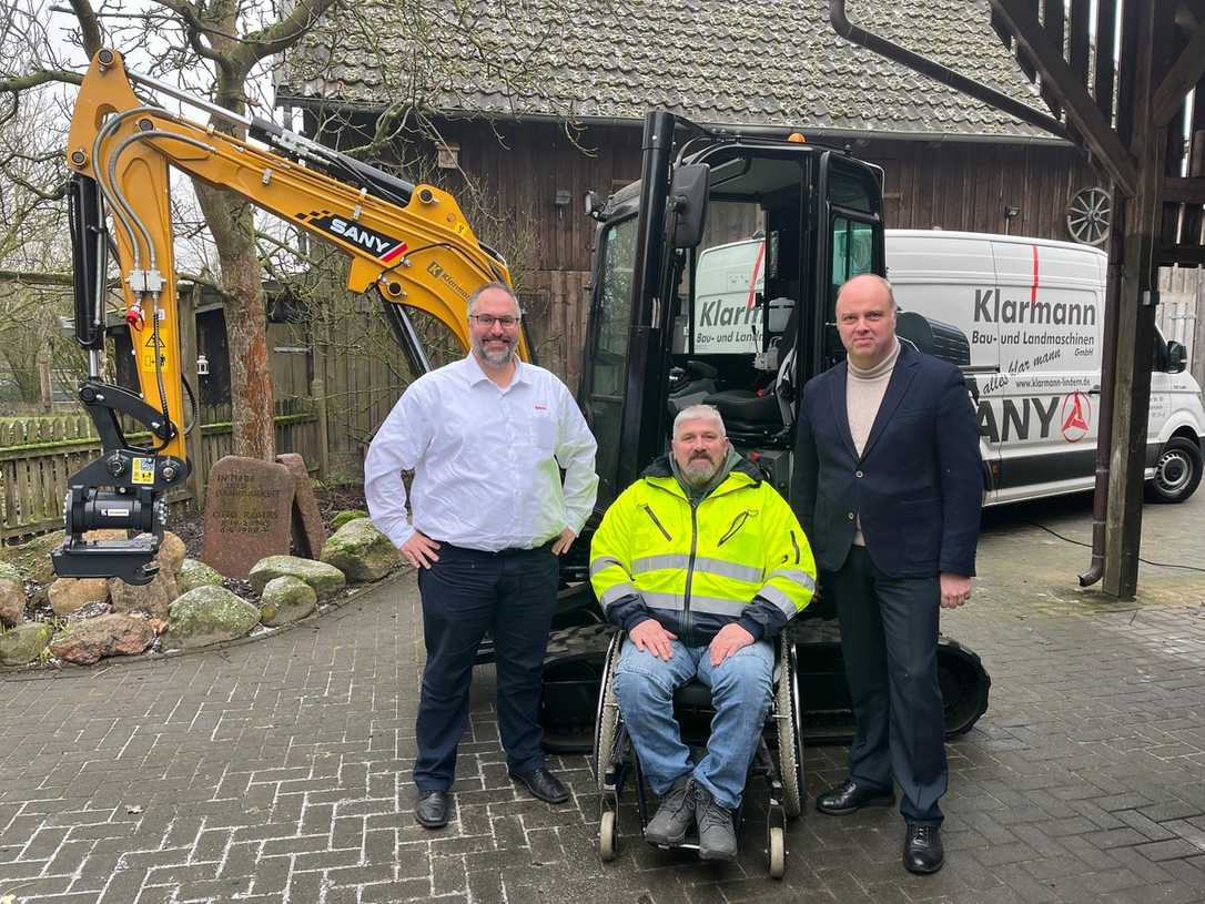 Minibagger von Sany behindertengerecht umgebaut Minibagger von Sany behindertengerecht umgebaut