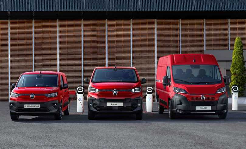 Die neue Citroën-Flotte 2024: markanter Doppelwinkel, teils herausstechende Lichtsignatur. | Foto: Stellantis, Unruh Die neue Citroën-Flotte 2024: markanter Doppelwinkel, teils herausstechende Lichtsignatur. | Foto: Stellantis, Unruh