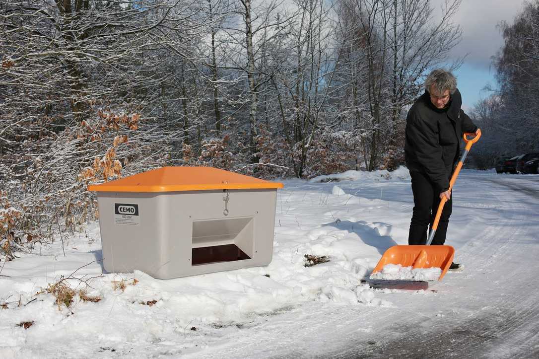 Schnee räumen und Salz streuen mit nachhaltigen Winterdienst-Produkten von Cemo Schnee räumen und Salz streuen mit nachhaltigen Winterdienst-Produkten von Cemo