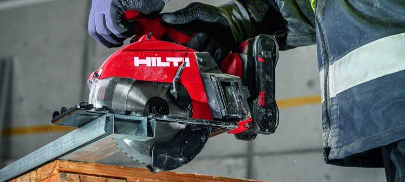 "Best of the Best" beim Red Dot Award: die Nuron-Handkreissäge SC 6ML-22. Den iF Design Awards gab's obendrauf. | Foto: Hilti "Best of the Best" beim Red Dot Award: die Nuron-Handkreissäge SC 6ML-22. Den iF Design Awards gab's obendrauf. | Foto: Hilti
