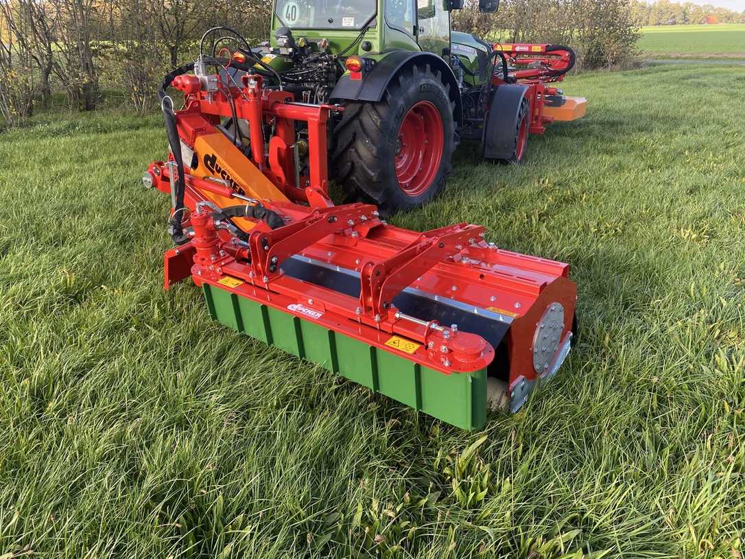 Maschinen-Hersteller zeigt Profi-Mähtechnik auf der GaLaBau Maschinen-Hersteller zeigt Profi-Mähtechnik auf der GaLaBau