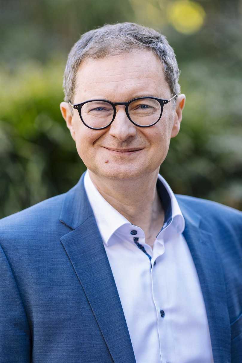 Schon in den Startlöchern: Der neue Hauptgeschäftsführer des Bundesverbandes Garten-, Landschafts- und Sportplatzbau e. V. (BGL) ab 1. März heißt Dr. Guido Glania. | Foto: Martin Rottenkolber/BGL Schon in den Startlöchern: Der neue Hauptgeschäftsführer des Bundesverbandes Garten-, Landschafts- und Sportplatzbau e. V. (BGL) ab 1. März heißt Dr. Guido Glania. | Foto: Martin Rottenkolber/BGL