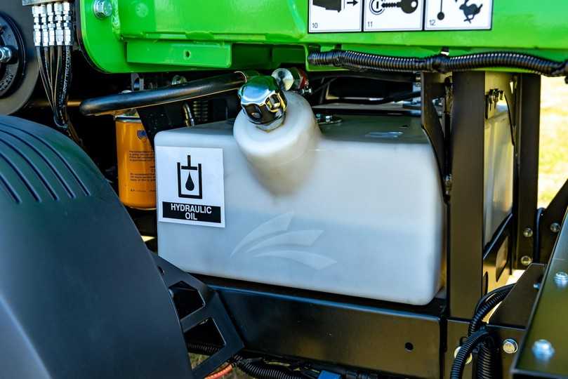 Super Sache für Anwender: Der transparente Treibstofftank zeigt auf einen Blick den Füllstand an. | Foto: GreenMech Super Sache für Anwender: Der transparente Treibstofftank zeigt auf einen Blick den Füllstand an. | Foto: GreenMech