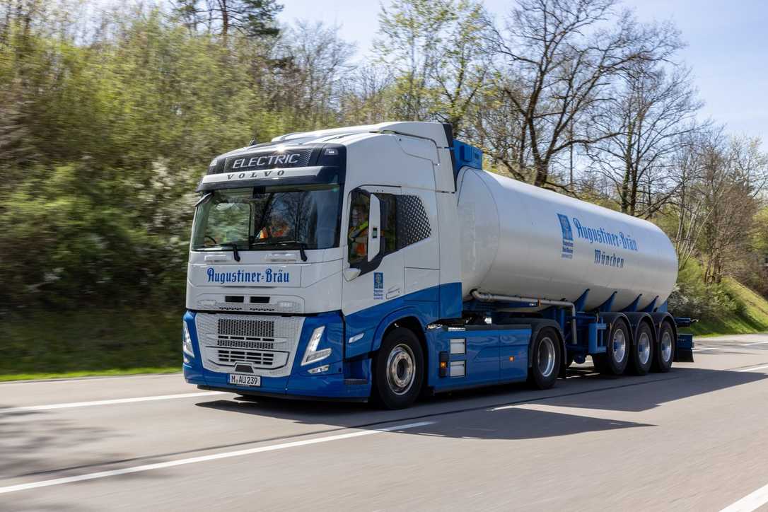 Elektro-Lkw: Augustiner Brauerei setzt auf Volvo FM Electric Elektro-Lkw: Augustiner Brauerei setzt auf Volvo FM Electric
