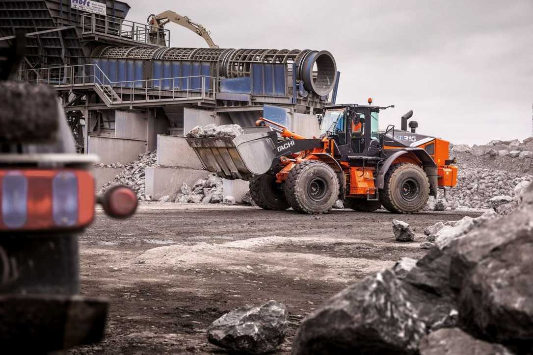 Neues Modell Hitachi Radlader ZW310-7 EU Stage V bei Kiesel Baumaschinen Neues Modell Hitachi Radlader ZW310-7 EU Stage V bei Kiesel Baumaschinen