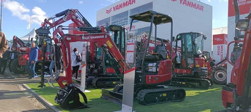 Am Yanmar-Stand auf der Bauma in München herrscht reges Treiben. | Foto: B_I/Budde Am Yanmar-Stand auf der Bauma in München herrscht reges Treiben. | Foto: B_I/Budde