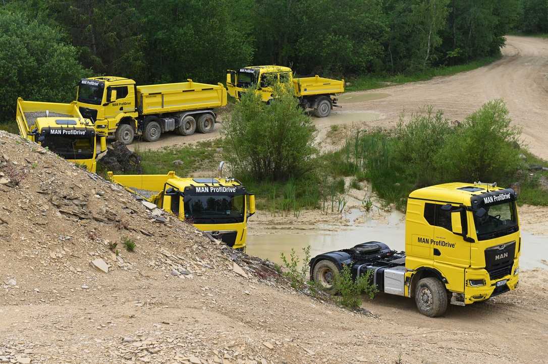 MAN ProfiDrive Offroadtraining: Profi-Tipps für Kipper-Fahrer MAN ProfiDrive Offroadtraining: Profi-Tipps für Kipper-Fahrer