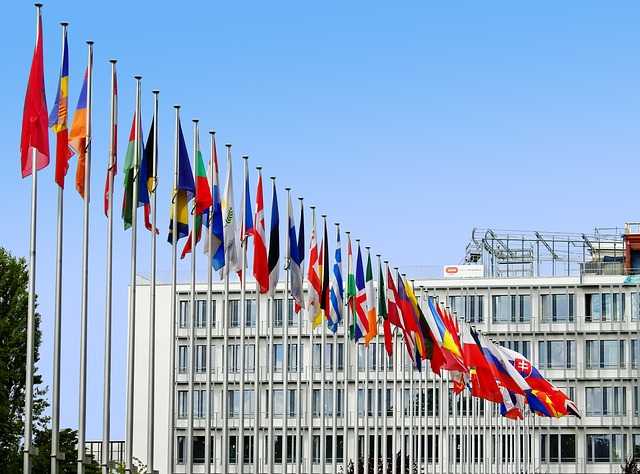 Die EU-Kommission plant eine Reform der Vergabevorschriften, um strategische Kriterien zu stärken und die Abhängigkeit von Drittstaaten-Anbietern zu regulieren. | Foto: Bruno / Pixabay