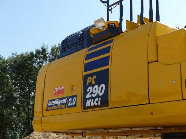 Der neue Hydraulikbagger PC290NLCi-11 mit intelligent Machine Control 2.0. Der neue Hydraulikbagger PC290NLCi-11 mit intelligent Machine Control 2.0.