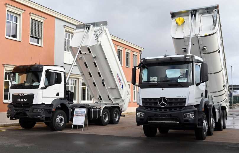 Die Vierachser (8x4) erhalten bei Schmitz Cargobull neue Rundmulden in Standard- und Thermo-Ausführung. | Foto: Quatex Die Vierachser (8x4) erhalten bei Schmitz Cargobull neue Rundmulden in Standard- und Thermo-Ausführung. | Foto: Quatex
