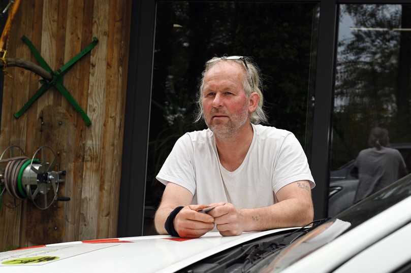 Jens Scheunemann von Astrein-Baumpflege besitzt zwei D-Max älteren Baujahrs und kann nur Gutes berichten. Für den Newcomer wünscht er sich einen größeren Dieselmotor. | Foto: B_I/Hausmann Jens Scheunemann von Astrein-Baumpflege besitzt zwei D-Max älteren Baujahrs und kann nur Gutes berichten. Für den Newcomer wünscht er sich einen größeren Dieselmotor. | Foto: B_I/Hausmann