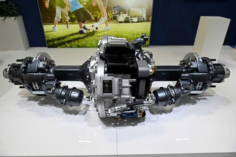 Die Allison-Achse eGen Power 130D besitzt zwei integrierte E-Motoren mit je 454 kW Dauerleistung und soll Kommunal- und Müllfahrzeuge elektrifizieren. | Foto: Quatex Die Allison-Achse eGen Power 130D besitzt zwei integrierte E-Motoren mit je 454 kW Dauerleistung und soll Kommunal- und Müllfahrzeuge elektrifizieren. | Foto: Quatex