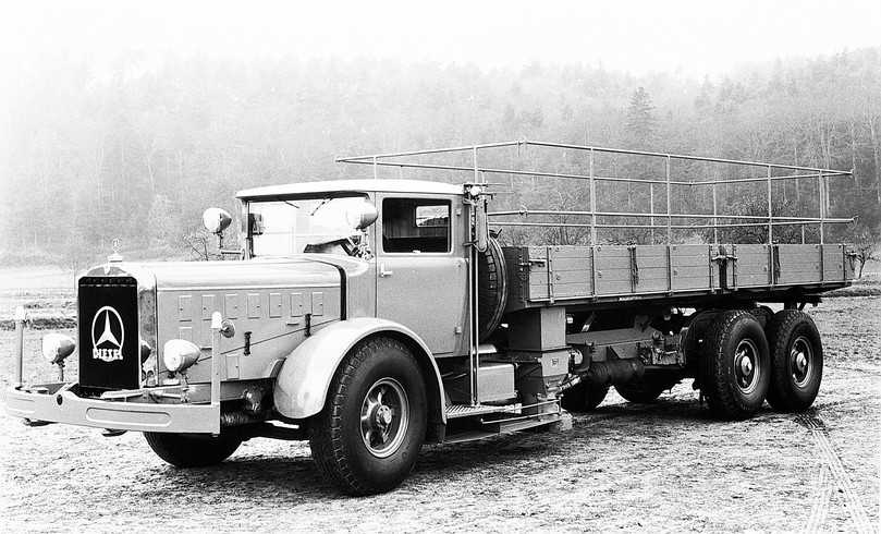 Der Dreiachser LK 10000 aus 1937 verfügte über 150 PS und doppelt angetriebene Hinterachse. | Foto: Daimler Truck AG Der Dreiachser LK 10000 aus 1937 verfügte über 150 PS und doppelt angetriebene Hinterachse. | Foto: Daimler Truck AG