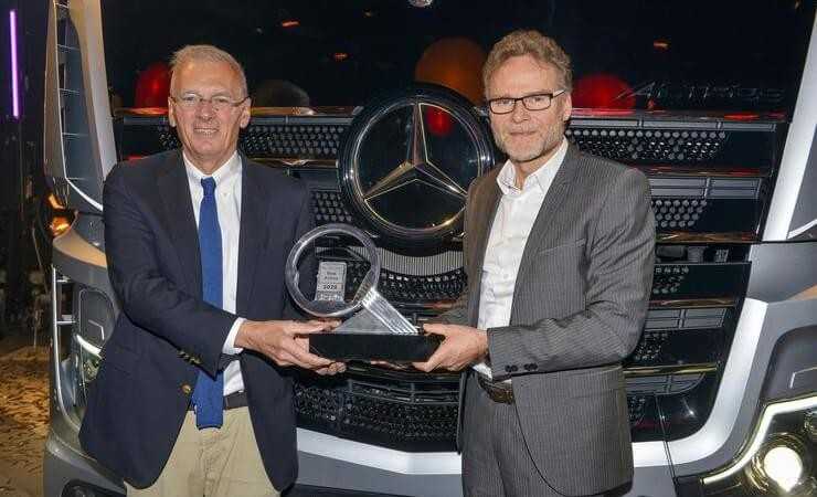 Truck of the Year 2020: Actros auf dem Weg zum autonomen Fahren Truck of the Year 2020: Actros auf dem Weg zum autonomen Fahren