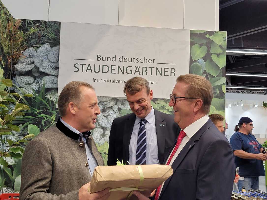 Bund deutscher Staudengärtner BdS feiert auf der GaLaBau 2022 Bund deutscher Staudengärtner BdS feiert auf der GaLaBau 2022