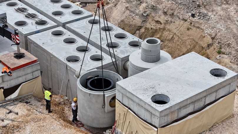 Die Regenwasserbehandlungsanlagen von 3P Technik werden in Betonschächten der Firma Müller Betonwerk platzsparend eingebaut. | Foto: 3P Technik Die Regenwasserbehandlungsanlagen von 3P Technik werden in Betonschächten der Firma Müller Betonwerk platzsparend eingebaut. | Foto: 3P Technik