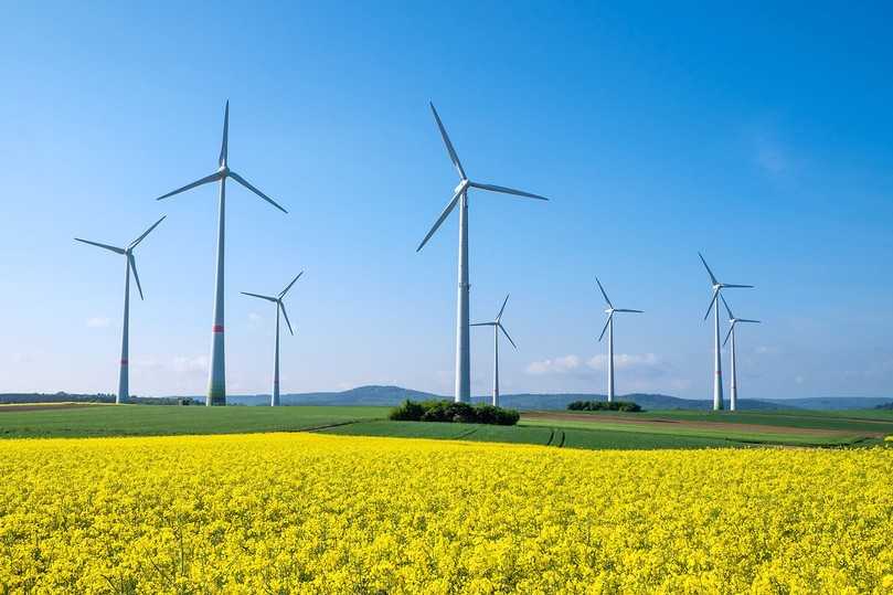 Regenerative Energie wird dezentral erzeugt und erfordert einen umfassenden Ausbau der Stromnetze. | Foto: elxeneize Regenerative Energie wird dezentral erzeugt und erfordert einen umfassenden Ausbau der Stromnetze. | Foto: elxeneize