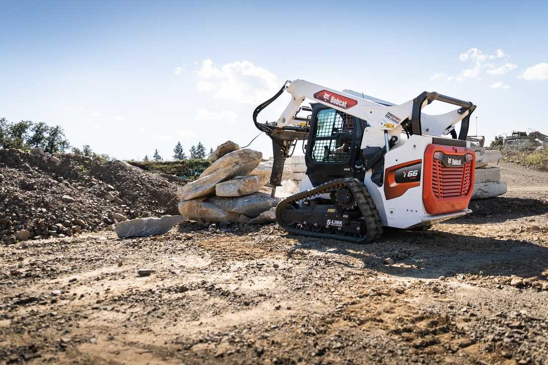 Neue Bobcat Kompaktlader mit Smartphone-Fernsteuerung und halbautonomem Fahren Neue Bobcat Kompaktlader mit Smartphone-Fernsteuerung und halbautonomem Fahren