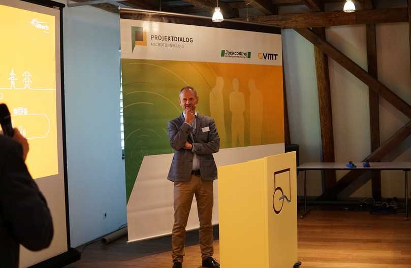 Ulrich Krentz, Abteilungsleiter beim Netzbetreiber 50Hertz Transmission kündigte für den Bau des SüdOstLink einen intensiven Dialog mit potenziellen Bietern an und warb um Interesse der ausführenden Unternehmen. | Foto: VMT Ulrich Krentz, Abteilungsleiter beim Netzbetreiber 50Hertz Transmission kündigte für den Bau des SüdOstLink einen intensiven Dialog mit potenziellen Bietern an und warb um Interesse der ausführenden Unternehmen. | Foto: VMT