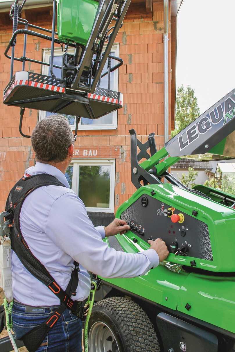 Steuerbar ist der 135 Neo auch vom Boden aus. | Foto: B_I/Bauer Steuerbar ist der 135 Neo auch vom Boden aus. | Foto: B_I/Bauer