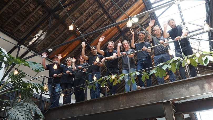 Das Team von cityarc setzt sich aktuell aus zehn Mitarbeiterinnen und Mitarbeitern zusammen, welche aus dem Bereich der Architektur, der Landschaftsarchitektur, der Gestaltung, dem Garten-Landschaftsbau, der Seilklettertechnik und der Biologie kommen. | Foto: cityarc, Institut für Stadtnatur AG Das Team von cityarc setzt sich aktuell aus zehn Mitarbeiterinnen und Mitarbeitern zusammen, welche aus dem Bereich der Architektur, der Landschaftsarchitektur, der Gestaltung, dem Garten-Landschaftsbau, der Seilklettertechnik und der Biologie kommen. | Foto: cityarc, Institut für Stadtnatur AG
