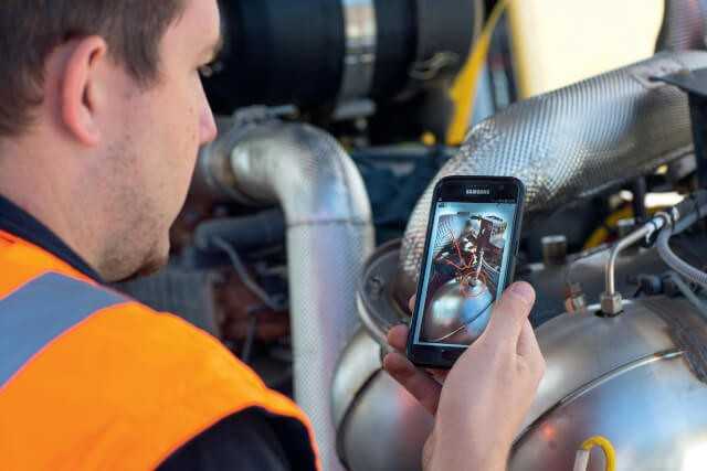 Mit Handy-App und Augmented Reality Maschinenprobleme beheben Mit Handy-App und Augmented Reality Maschinenprobleme beheben