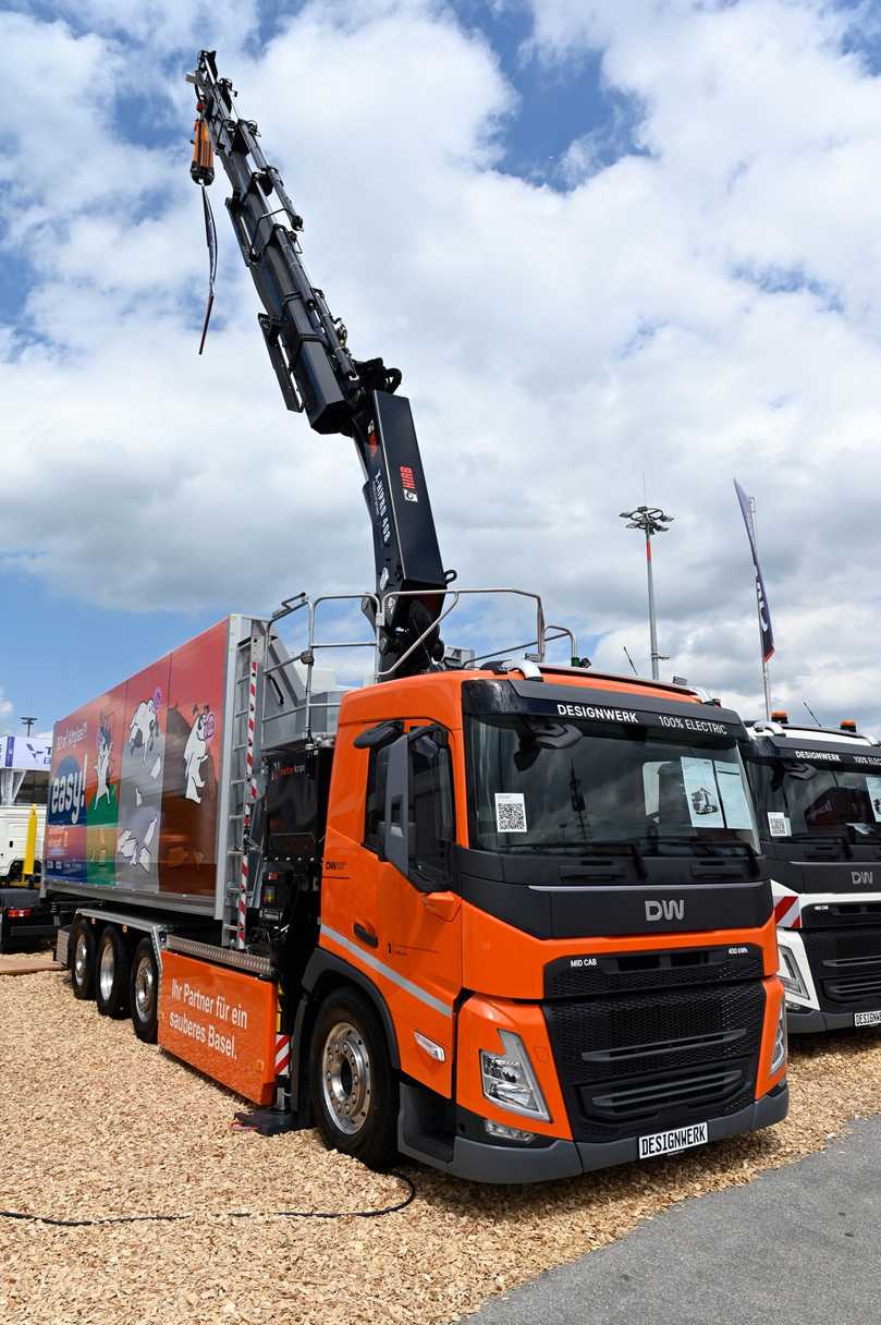 Designwerk aus der Schweiz liefert umgerüstete E-Lkw mit hoher Batteriekapazität, mobile Schnellladegeräte und Hochvolt-Batterien. | Foto: Quatex Designwerk aus der Schweiz liefert umgerüstete E-Lkw mit hoher Batteriekapazität, mobile Schnellladegeräte und Hochvolt-Batterien. | Foto: Quatex