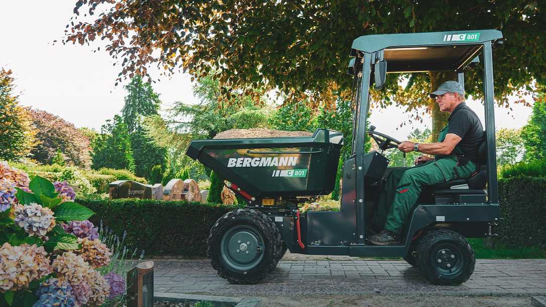 Neuer E-Dumper von Bergmann auf der GaLaBau Neuer E-Dumper von Bergmann auf der GaLaBau